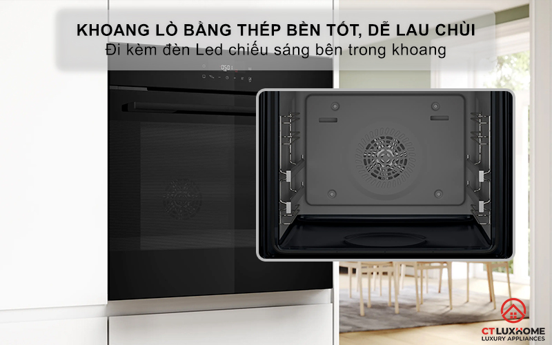 Khoang lò bằng thép bền tốt, dễ lau chùi đi kèm đèn Halogen chiếu sáng