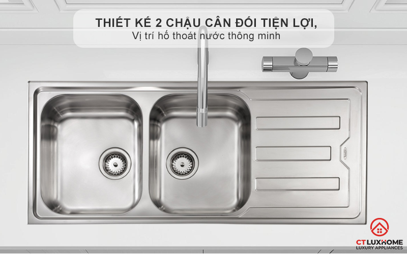 Thiết kế 2 chậu cân đối tiện lợi, vị trí hố thoát nước thông minh giúp dễ dàng thoát nước