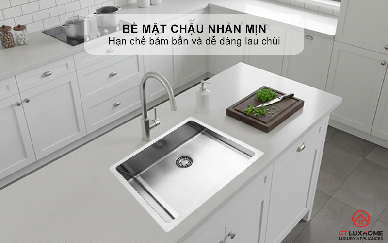 Bề mặt chậu nhẵn mịn, hạn chế bám bẩn và dễ dàng lau chùi