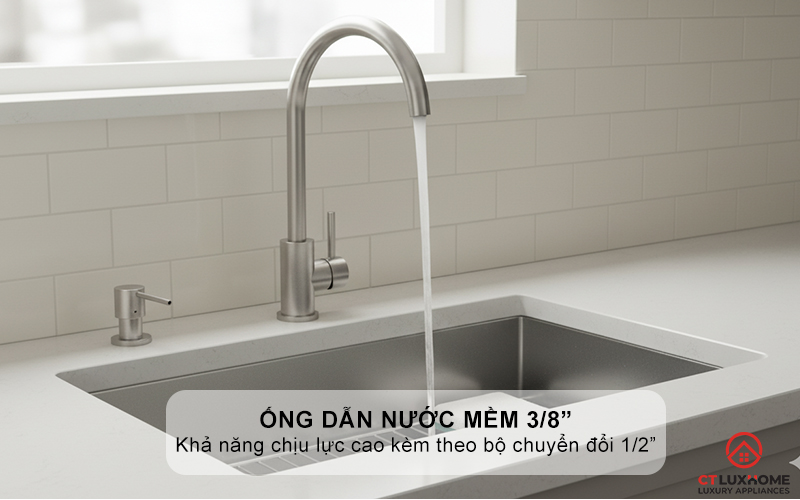 Ống dẫn nước mềm 3/8” có khả năng chịu lực cao kèm theo bộ chuyển đổi 1/2”