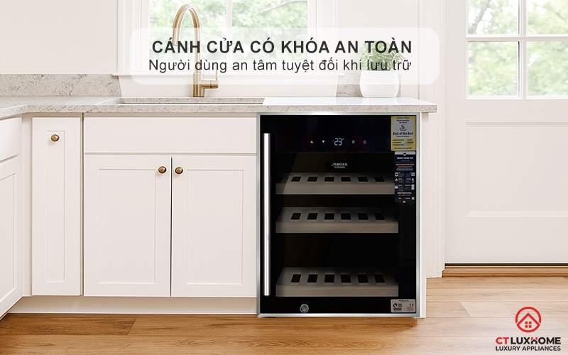 Cánh cửa có khóa an toàn