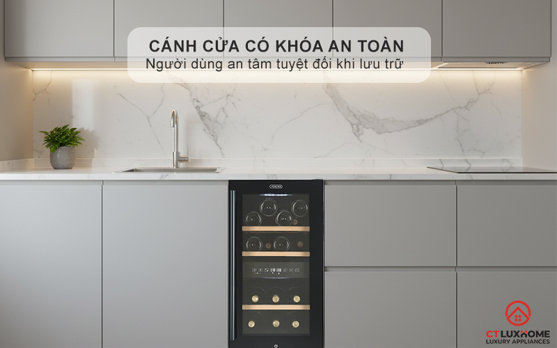 Cánh cửa có khóa an toàn
